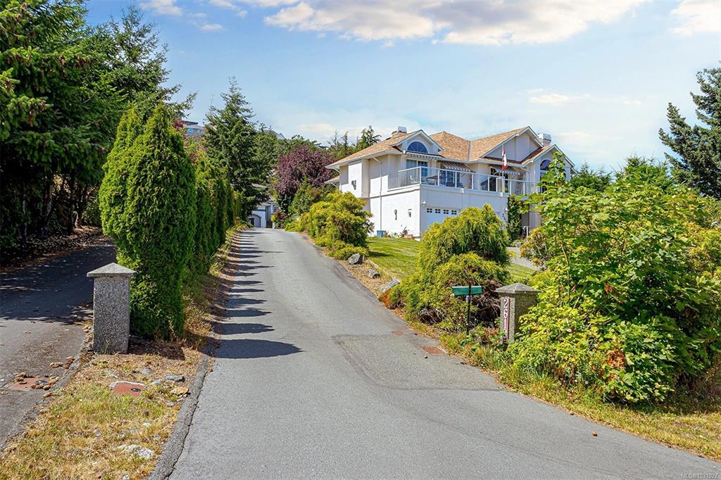 Third View of 2619 Crystalview Dr, Langford, BC, V9B 5W5