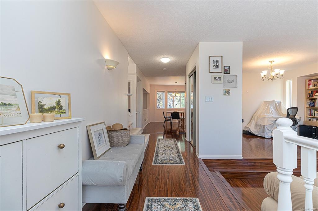 Fourth View of 2619 Crystalview Dr, Langford, BC, V9B 5W5