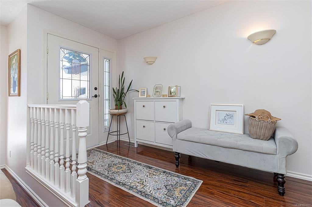 Fifth View of 2619 Crystalview Dr, Langford, BC, V9B 5W5