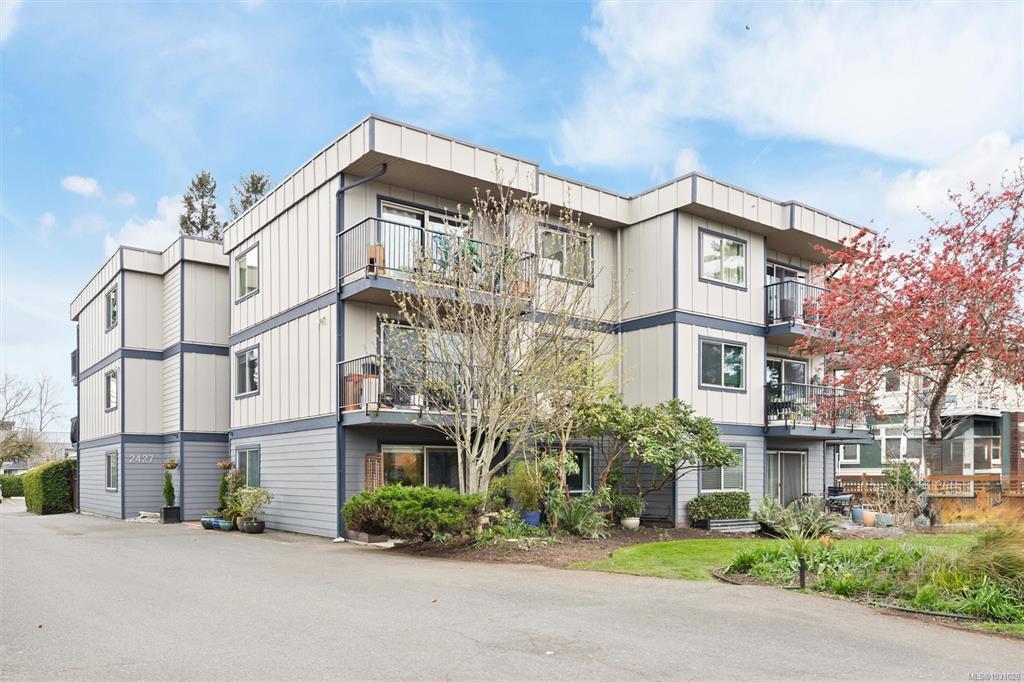 Third View of 2427 Amherst Ave, Holly Manor, Sidney, BC, V8L 2H1