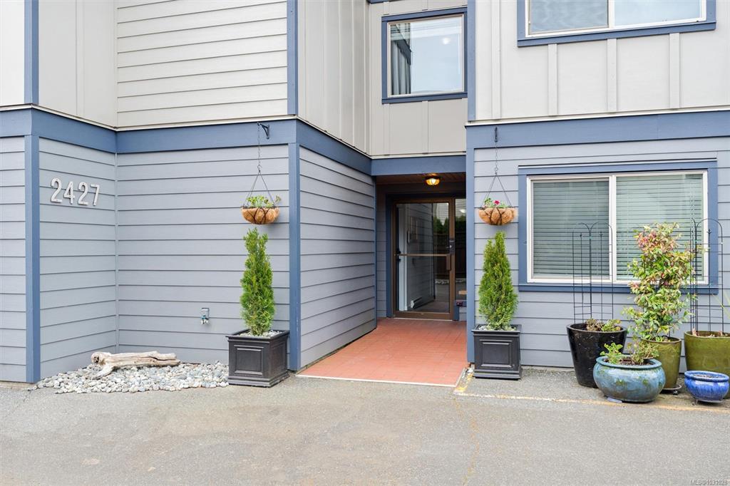 Fifth View of 2427 Amherst Ave, Holly Manor, Sidney, BC, V8L 2H1