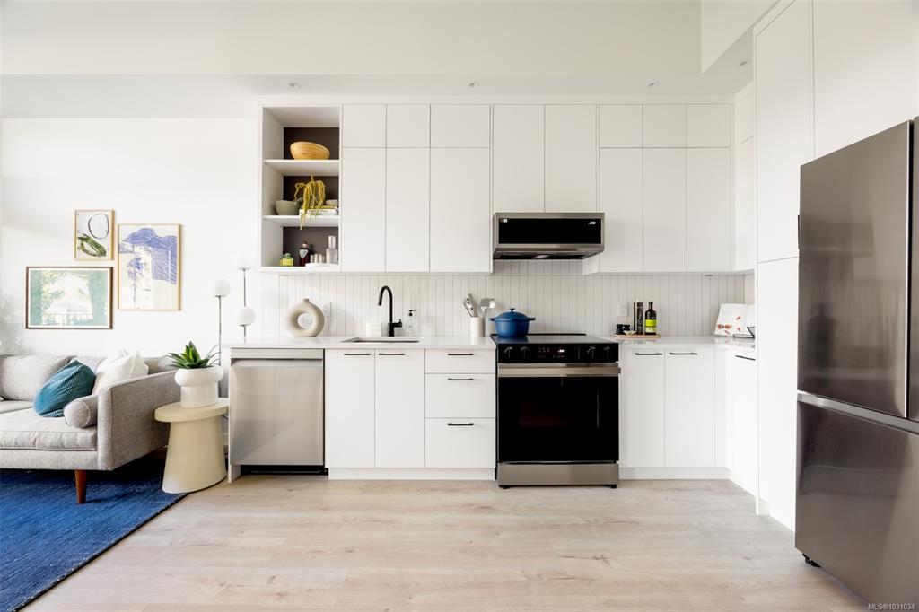 1075 Tillicum Rd, 1031034, BC,