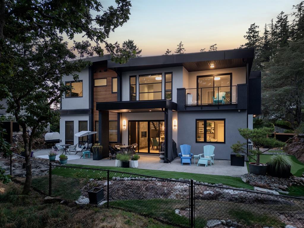 Second View of 4673 Boulderwood Dr, Saanich, BC, V8Y 2P8