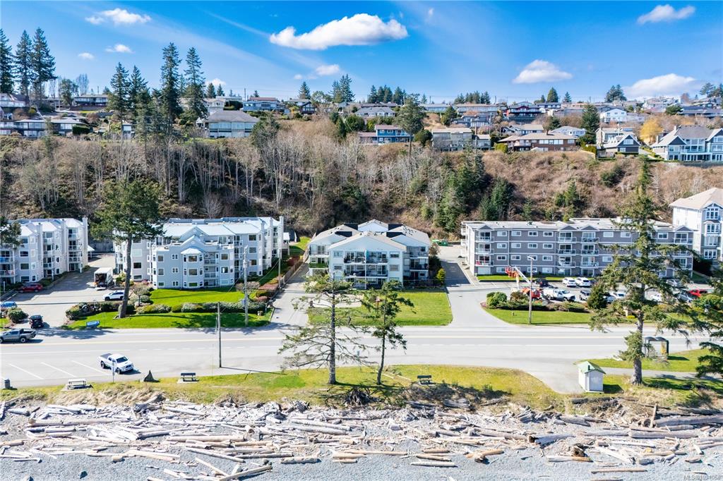 Third View of 622 Island Hwy S, Cartier Place, Campbell River, BC, V9W 1A6