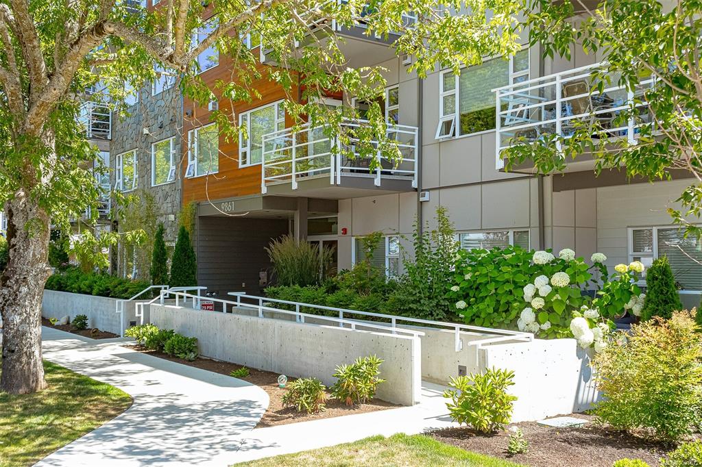 Second View of 9861 Third St, Sidney, BC, V8L 3A8