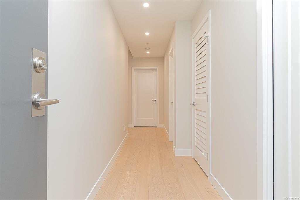 Fourth View of 9861 Third St, Sidney, BC, V8L 3A8