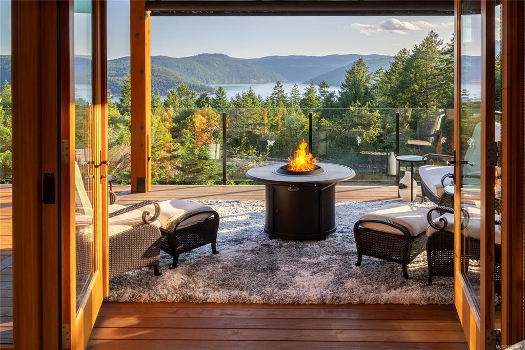 Fifth View of 8100 Woodwyn Terr, Strata only for private road., Central Saanich, BC, V8M 1S2