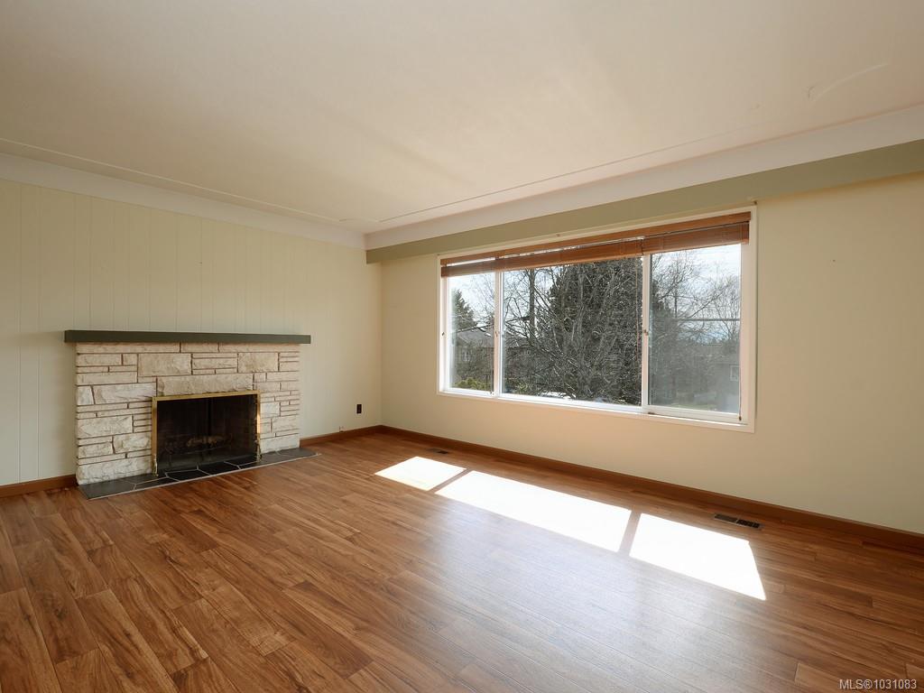 Fifth View of 1512 Mcrae Ave, Saanich, BC, V8P 1G5