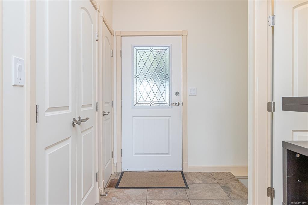 Fifth View of 7974 Edmund St, Crofton, BC, V0R 1R0