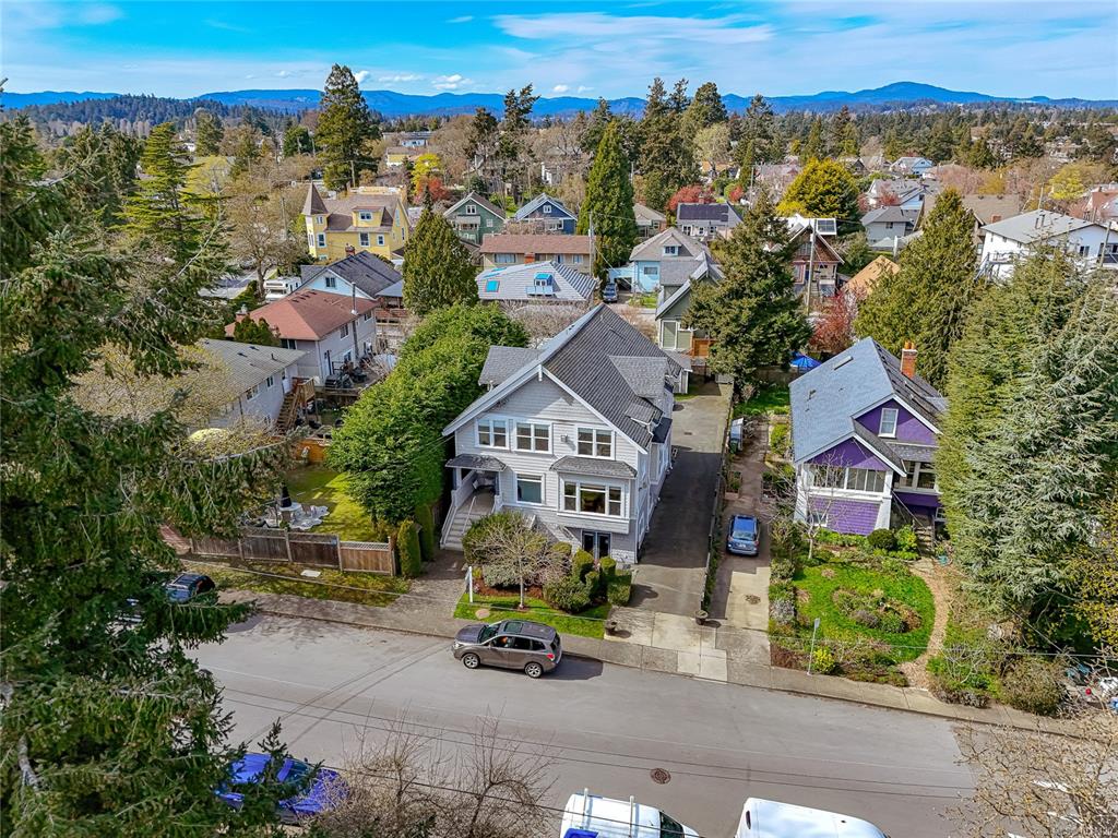 Fifth View of 1216 Styles St, Victoria, BC, V9A 3Z5