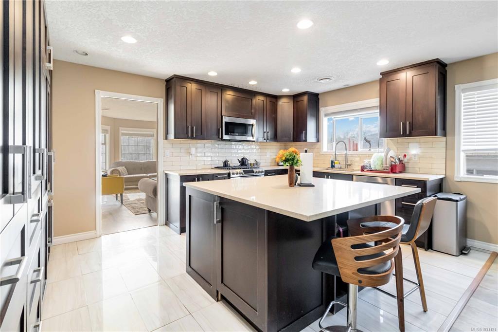 Fourth View of 886 Lodi Ave, Saanich, BC, V8Z 6R2