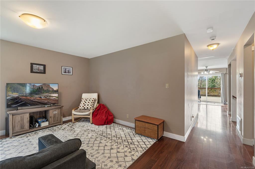 Fourth View of 2185 Dick Ave, Nanaimo, BC, V9X 1R6