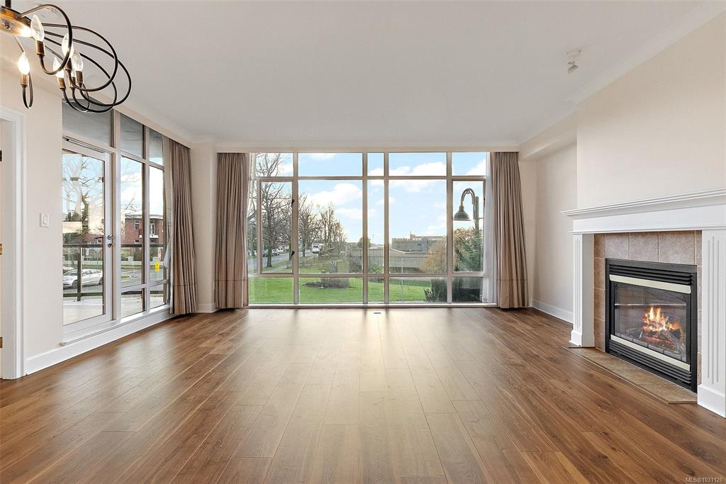 Fifth View of 21 Dallas Rd, Shoal Point, Victoria, BC, V8V 4Z9