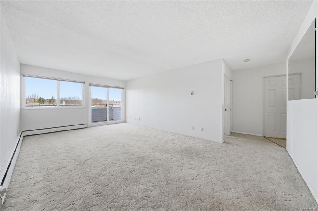 Fifth View of 2100 Granite St, Oak Bay, BC, V8S 3G7