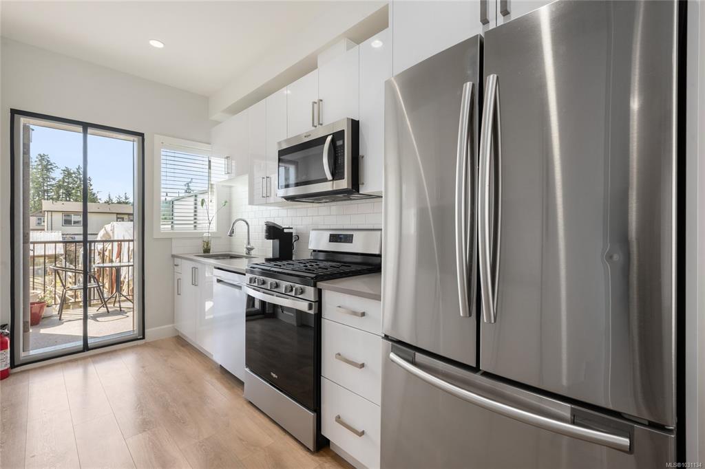 Fifth View of 3351 Luxton Rd, Langford, BC, V9C 0P2