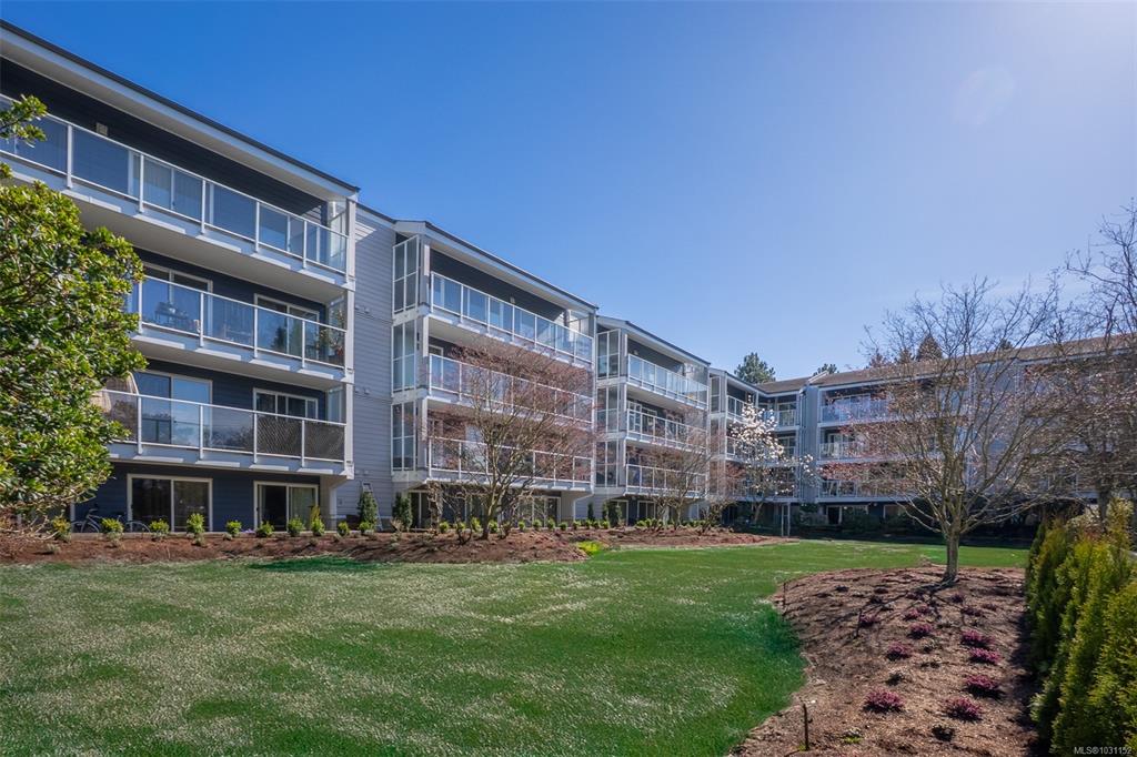 Main View of 3277 Quadra St, Quadra Heights, Saanich, BC, V8X 4W9