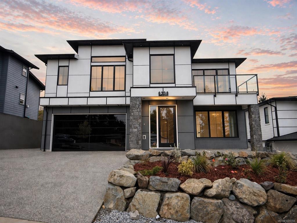 6238 Highwood Dr, 1031158, BC,