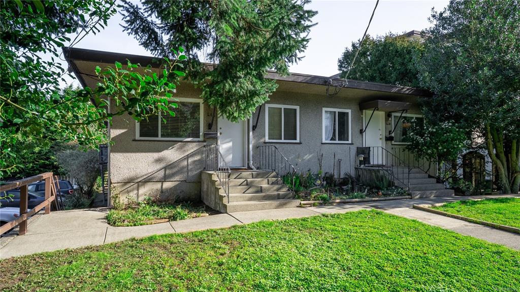 Third View of 410 Michigan St, Victoria, BC, V8V 1R5