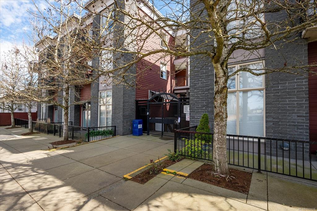 Third View of 555 Franklyn St, Nanaimo, BC, V9R 2X9