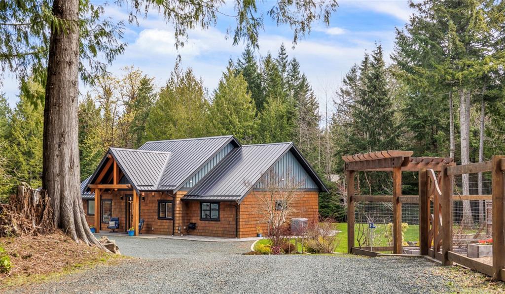 Second View of 1423 Dolly Varden Way, Qualicum Beach, BC, V9K 2V1