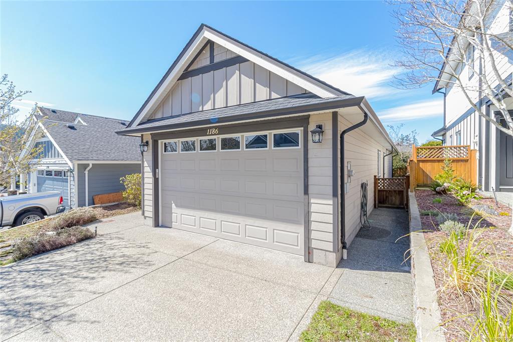 Third View of 1186 Sikorsky Rd, Langford, BC, V9B 0M7
