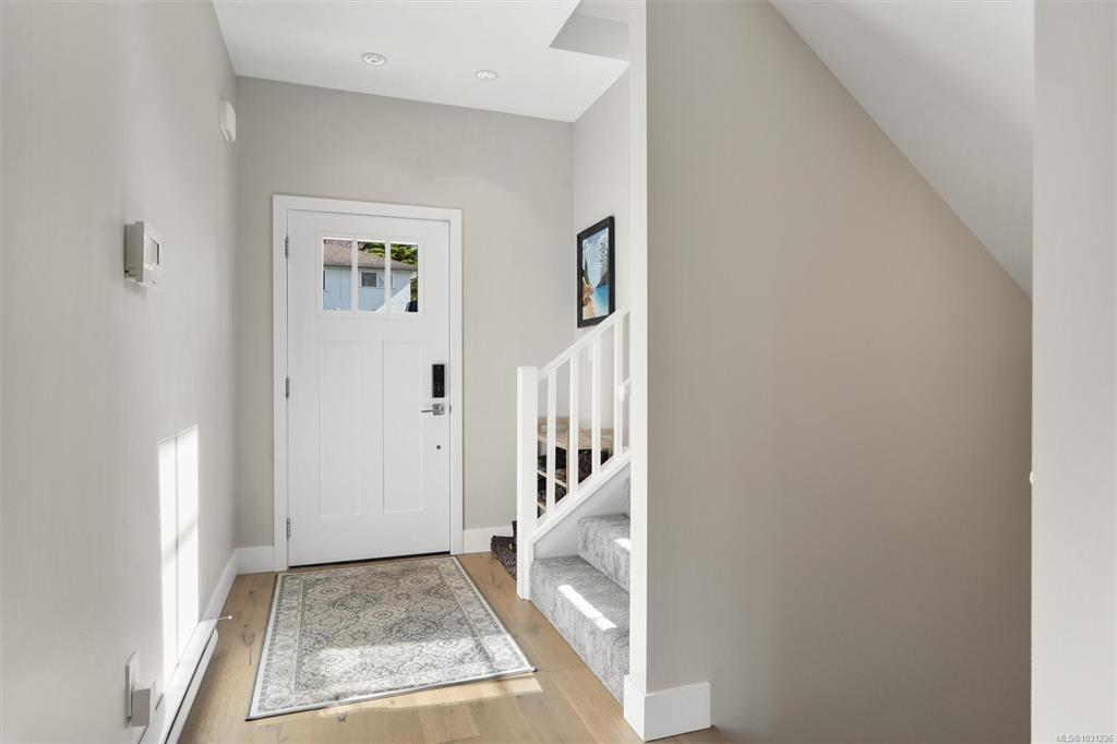 Fifth View of 932 Arcadia St, Esquimalt, BC, V9A 5X1