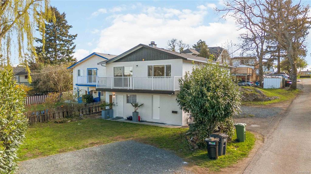 Third View of 2940 Cedar Hill Rd, Victoria, BC, V8T 3H9