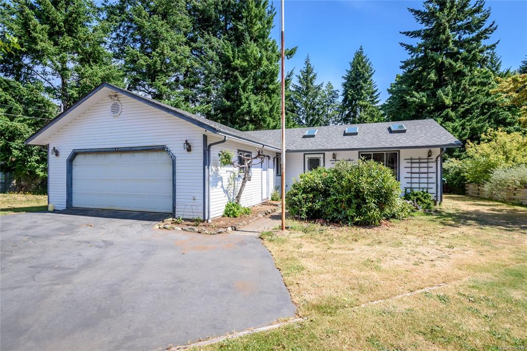 Second View of 2186 Waveland Rd, Courtenay, BC, V9J 1X8