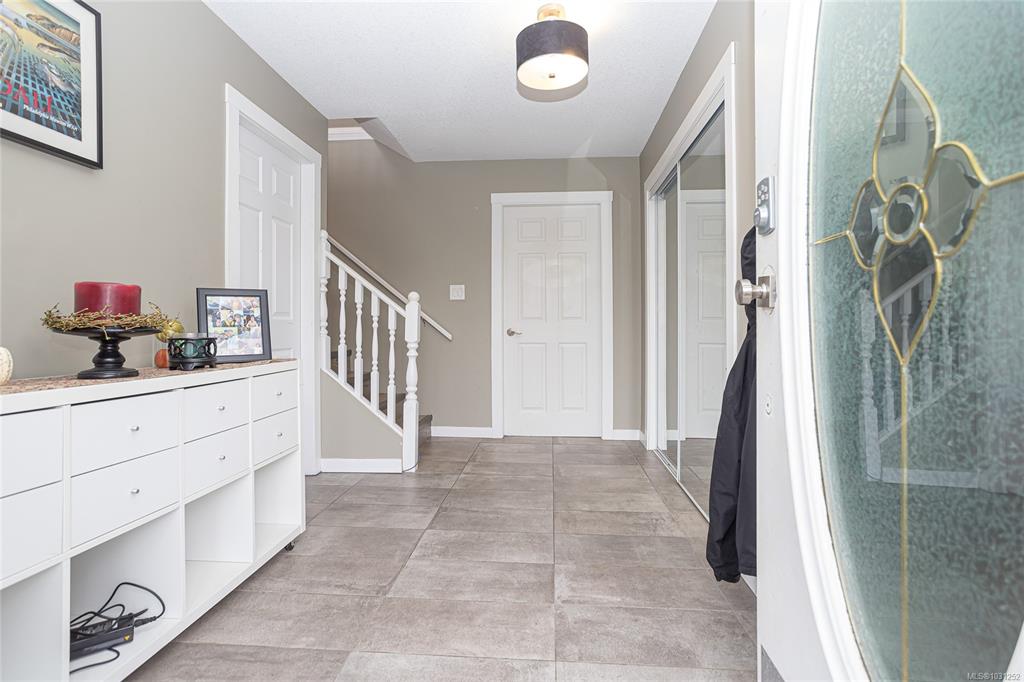 Fourth View of 671 Marsh Wren Pl, Long Lake Heights, Nanaimo, BC, V9T 5R4