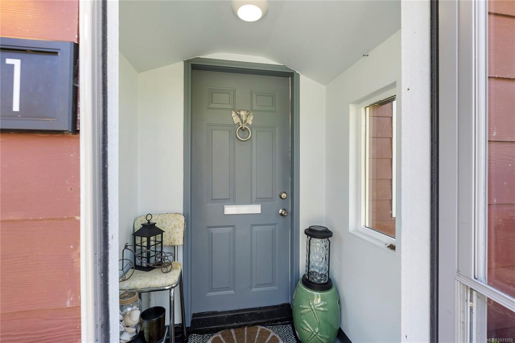 Third View of 411 Seventh St, Nanaimo, BC, V9R 1E4