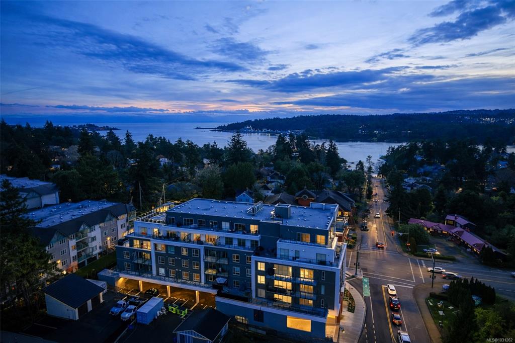 Third View of 258 Helmcken Rd, View Royal, BC, V9B 7G9