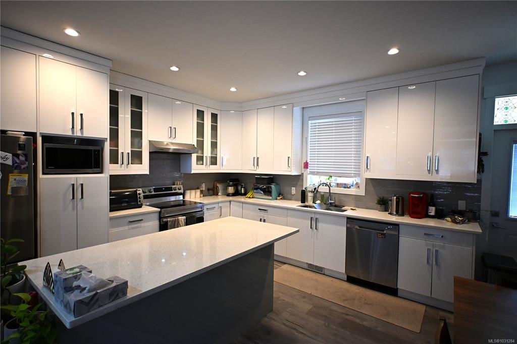 Fourth View of 1656 Roberta Rd S, Nanaimo, BC, V9X 0B6