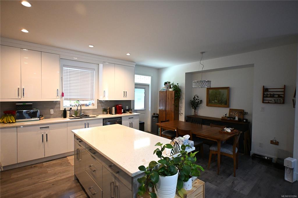 Fifth View of 1656 Roberta Rd S, Nanaimo, BC, V9X 0B6