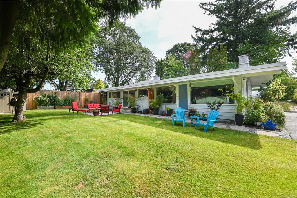 4740 Island Hwy N, 1031290, BC,