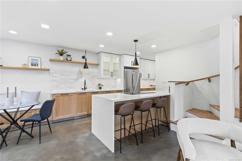 Fifth View of 1012 Marwood Ave, Langford, BC, V9C 3C4