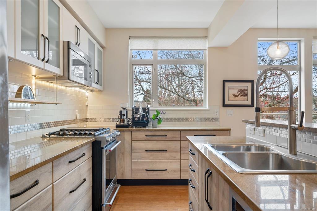 Fourth View of 1035 Sutlej St, Essencia Verde, Victoria, BC, V8V 2V9