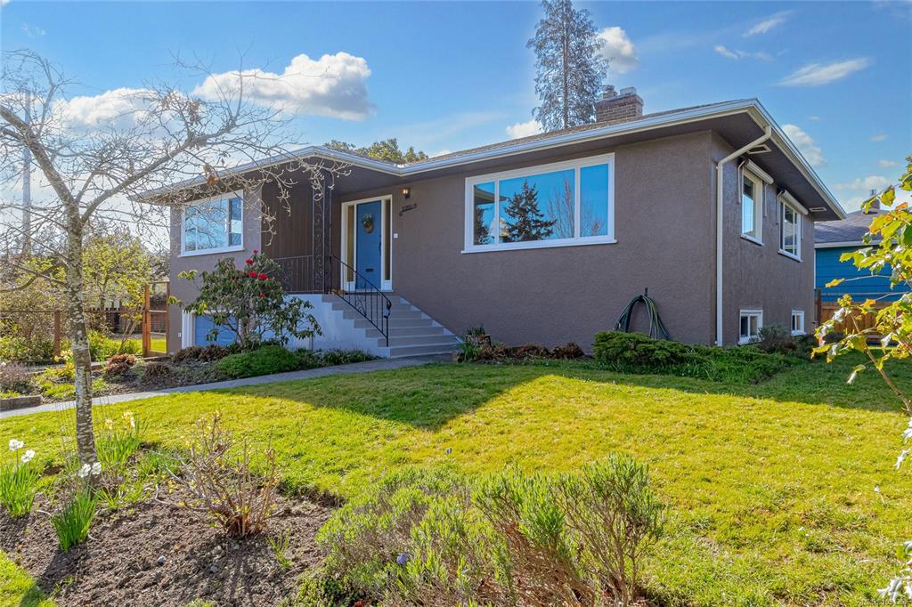 Fourth View of 2201 Kinross Ave, Oak Bay, BC, V8R 2N3