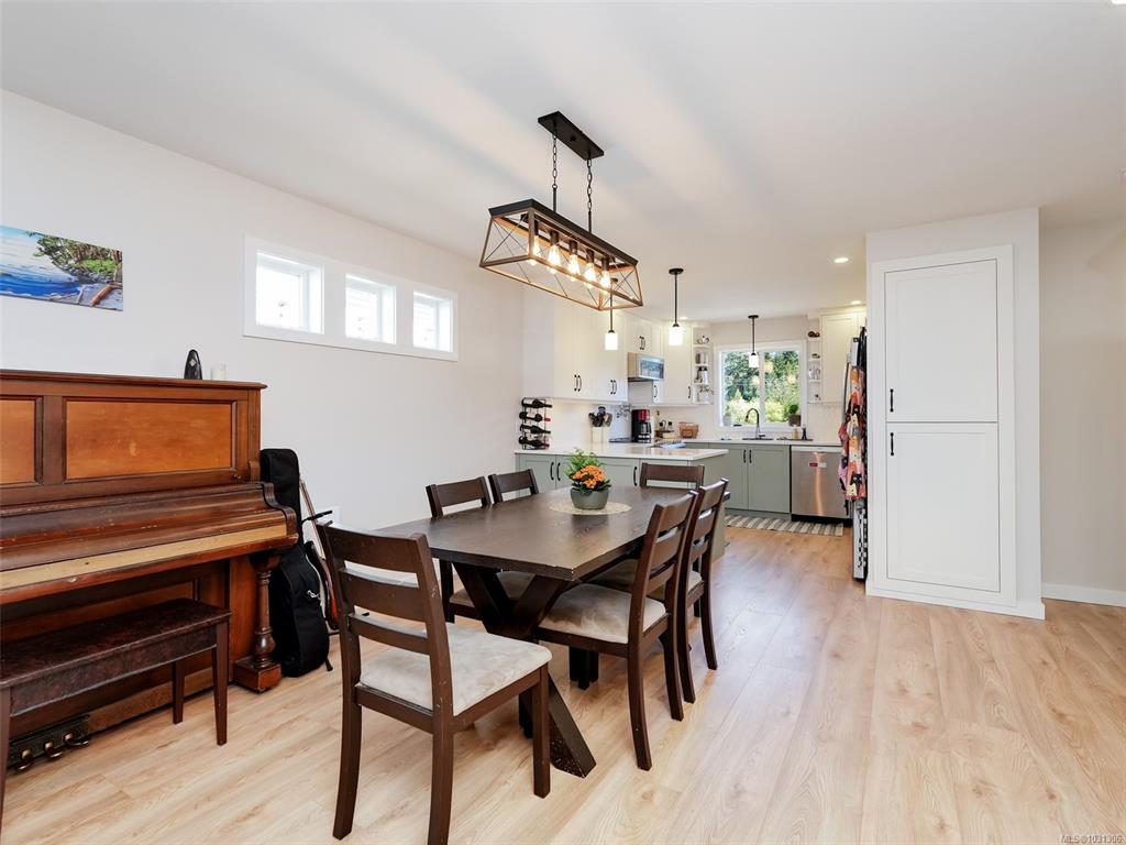 Fifth View of 515 Selwyn Falls Dr, Langford, BC, V9B 6P3