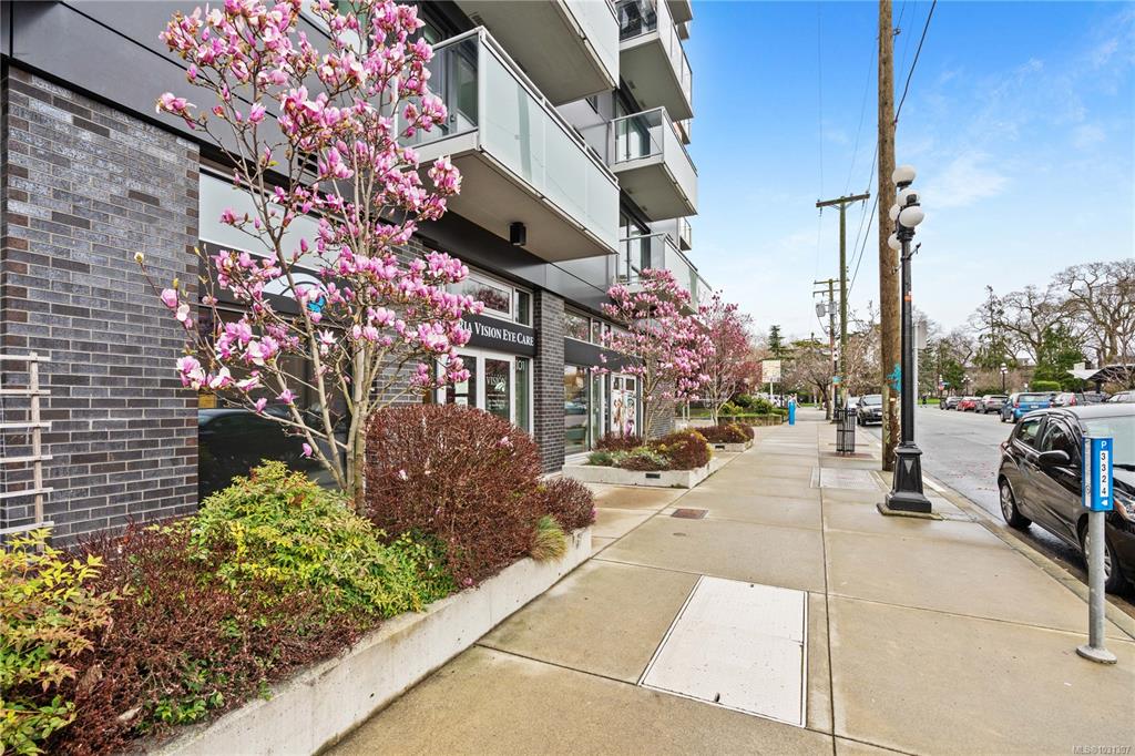 Third View of 838 Broughton St, Victoria, BC, V8W 1E4