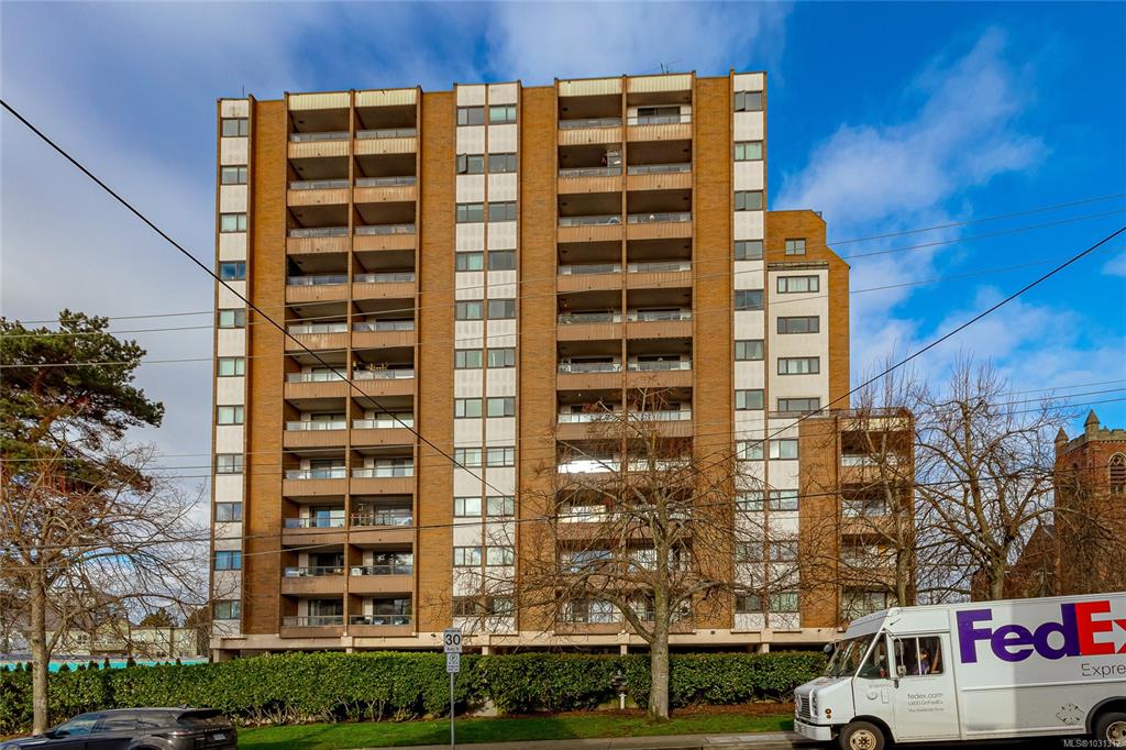 Second View of 1630 Quadra St, The Sandpiper, Victoria, BC, V8W 3J5