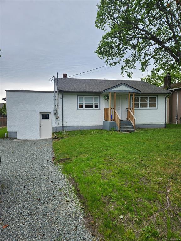 Third View of 4371 Shelbourne St, Saanich, BC, V8N 3G4