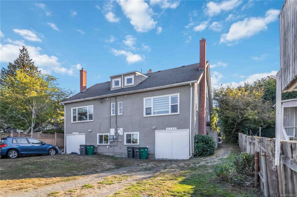 Second View of 3104 3106 Richmond Rd, Saanich, BC, V8P 4P1