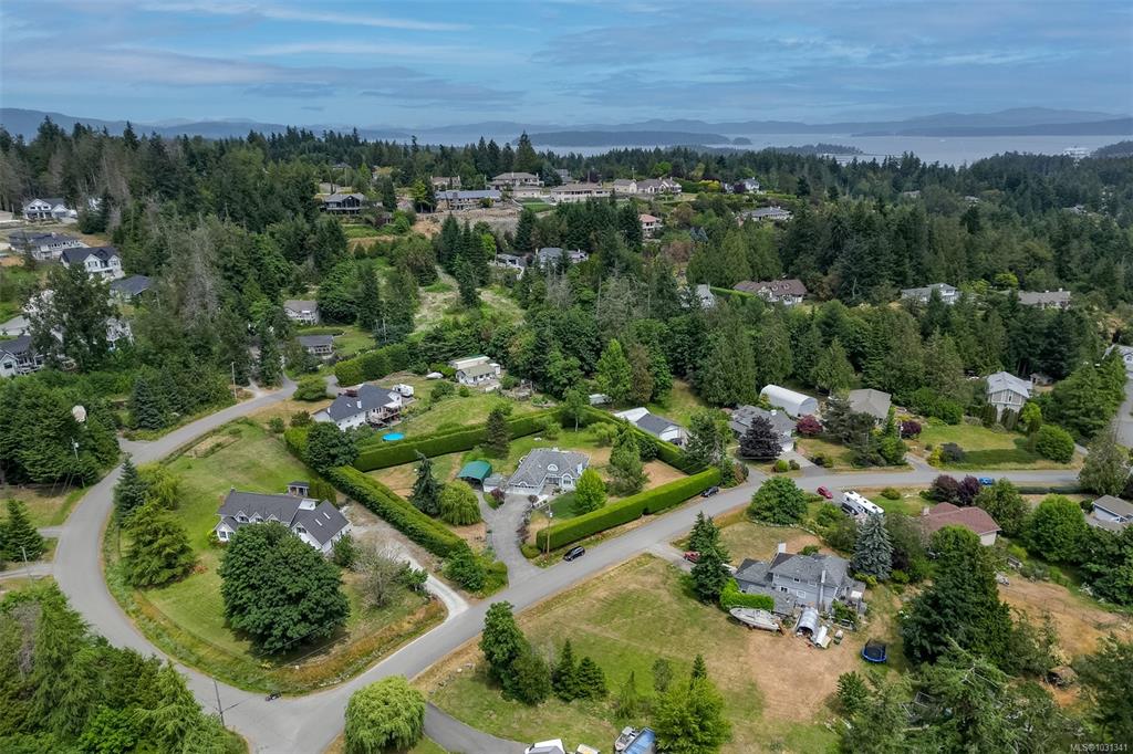 Third View of 10978 Cedar Lane, North Saanich, BC, V8L 5R1