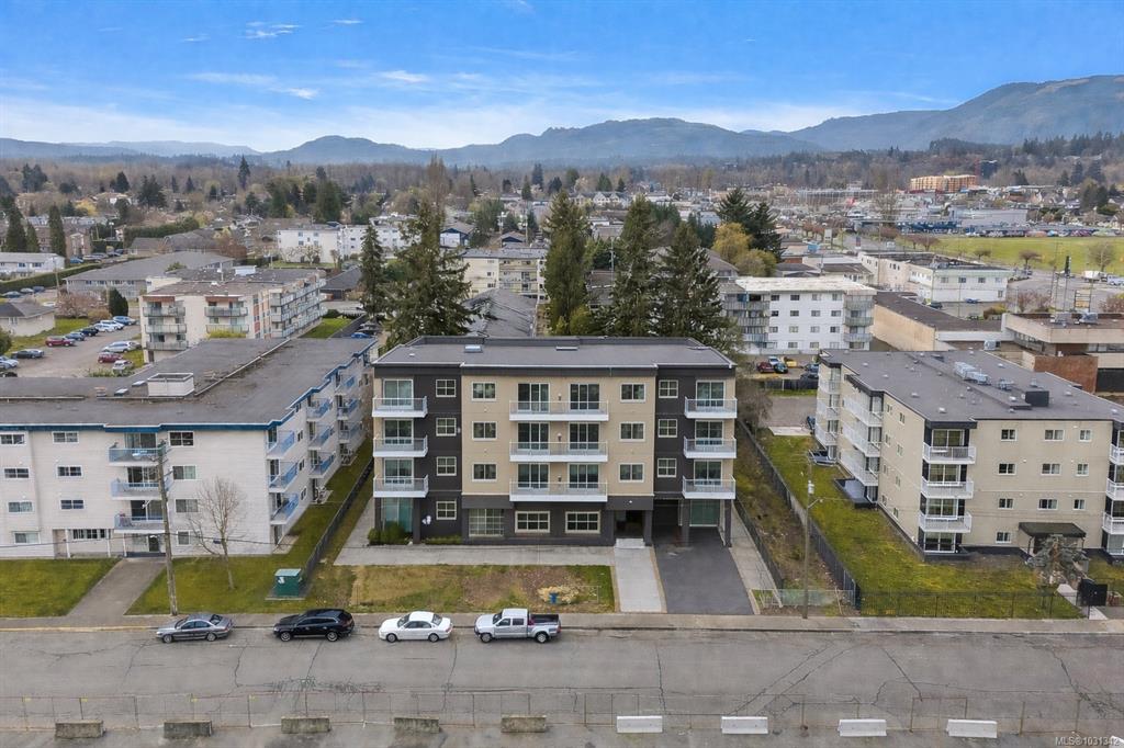 MLS® listing #30977446 for sale located at 2562 Lewis St