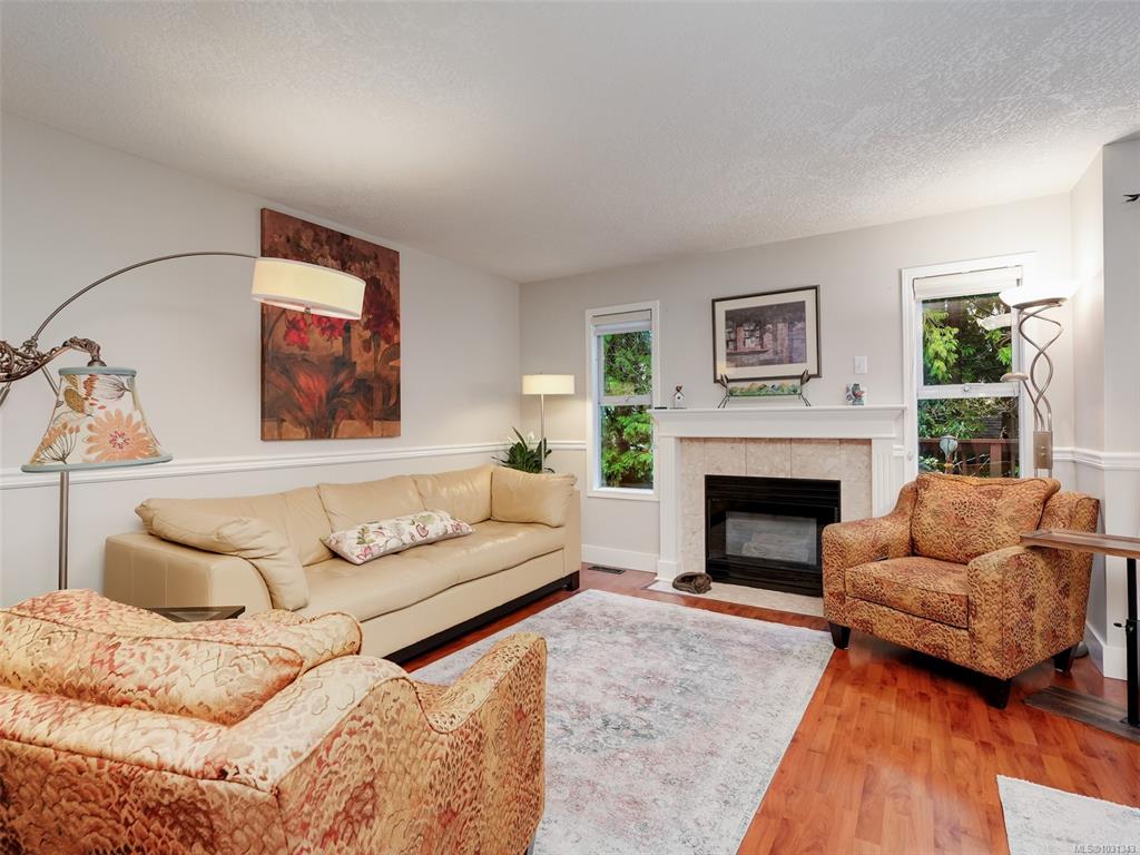 Third View of 4560 West Saanich Rd, Saanich, BC, V8Z 3G4