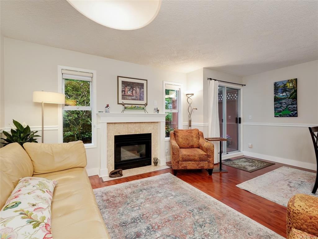 Fourth View of 4560 West Saanich Rd, Saanich, BC, V8Z 3G4
