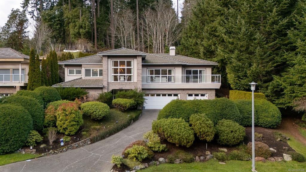 Fourth View of 4652 Boulderwood Dr, Saanich, BC, V8Y 3G5