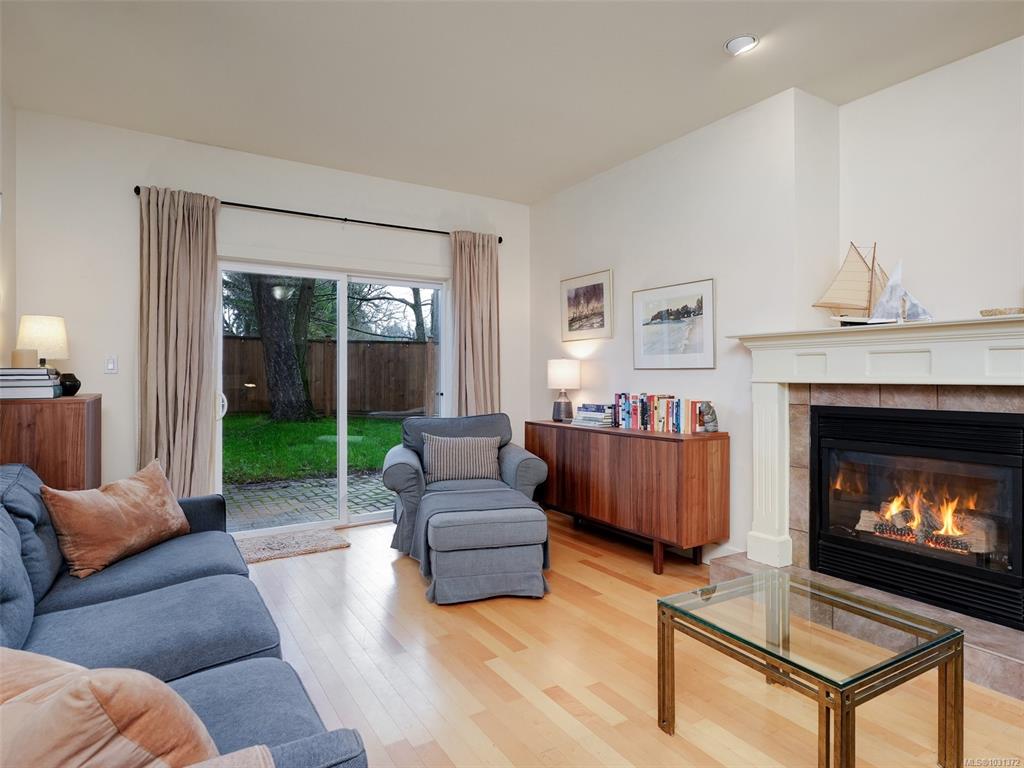 Third View of 4530 Pipeline Rd, Country Side, Saanich, BC, V8Z 7Y6