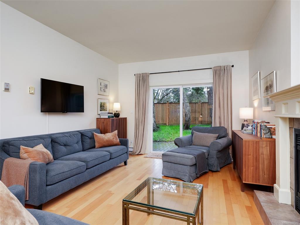 Fifth View of 4530 Pipeline Rd, Country Side, Saanich, BC, V8Z 7Y6