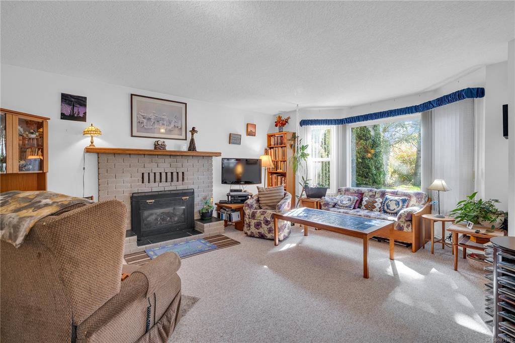Fourth View of 2730 Glen Lake Pl, Langford, BC, V9B 1Y9